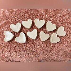 White Barn Strawberry Pound Cake Candle WAX MELTS